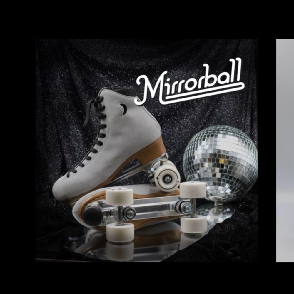 Mirrorball Moonlight Roller skates size 9